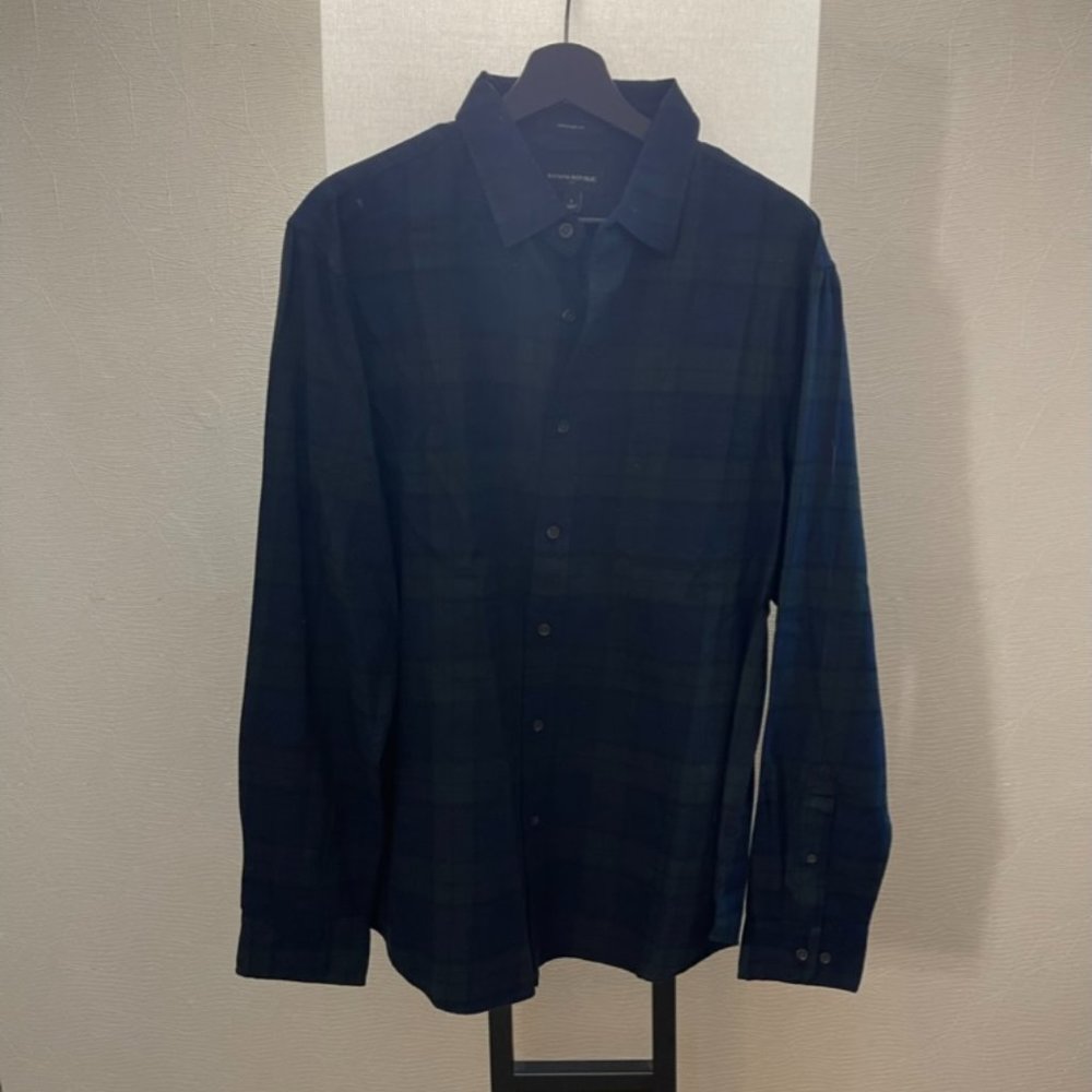 Banana Republic Untucked Fit Blue Green Plaid Cotton Long Sleeve Button-Up Shirt